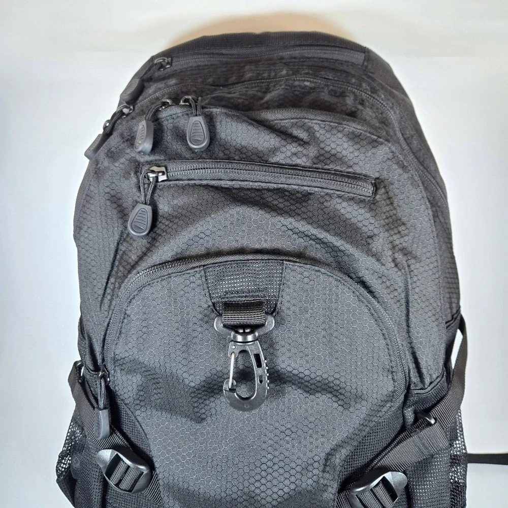 New High Sierra Loop Backpack Black 33L Laptop Tablet Sleeve Travel Bag NWT